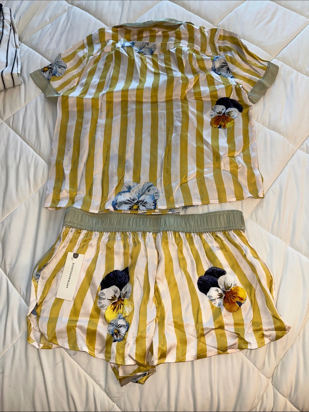 Lyrebird by Anthropologie silky 2 piece pajama set-gold - Picture 5 of 5